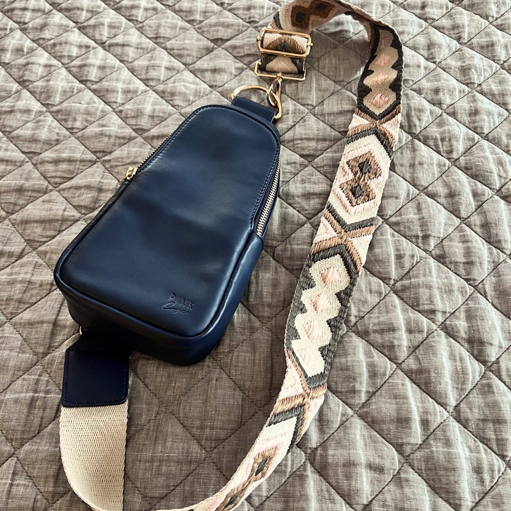 Crossbody blue handbag